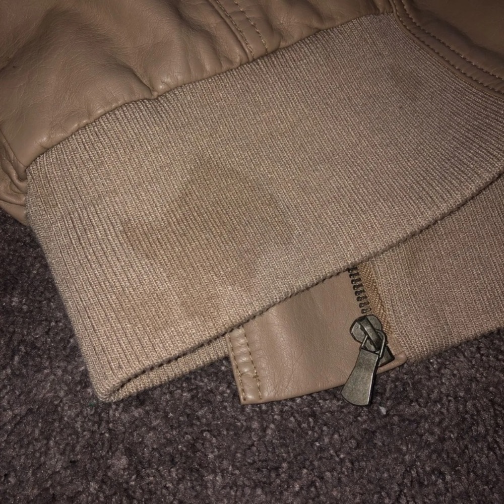 Tan jacket - Picture 3 of 3